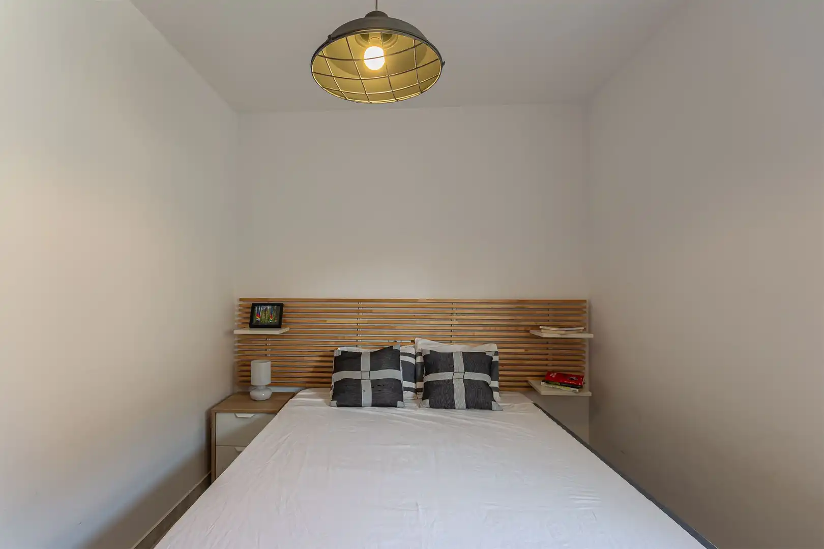 Habitación de Ático de alquiler en Almuñécar con Aire acondicionado, Terraza y Amueblado