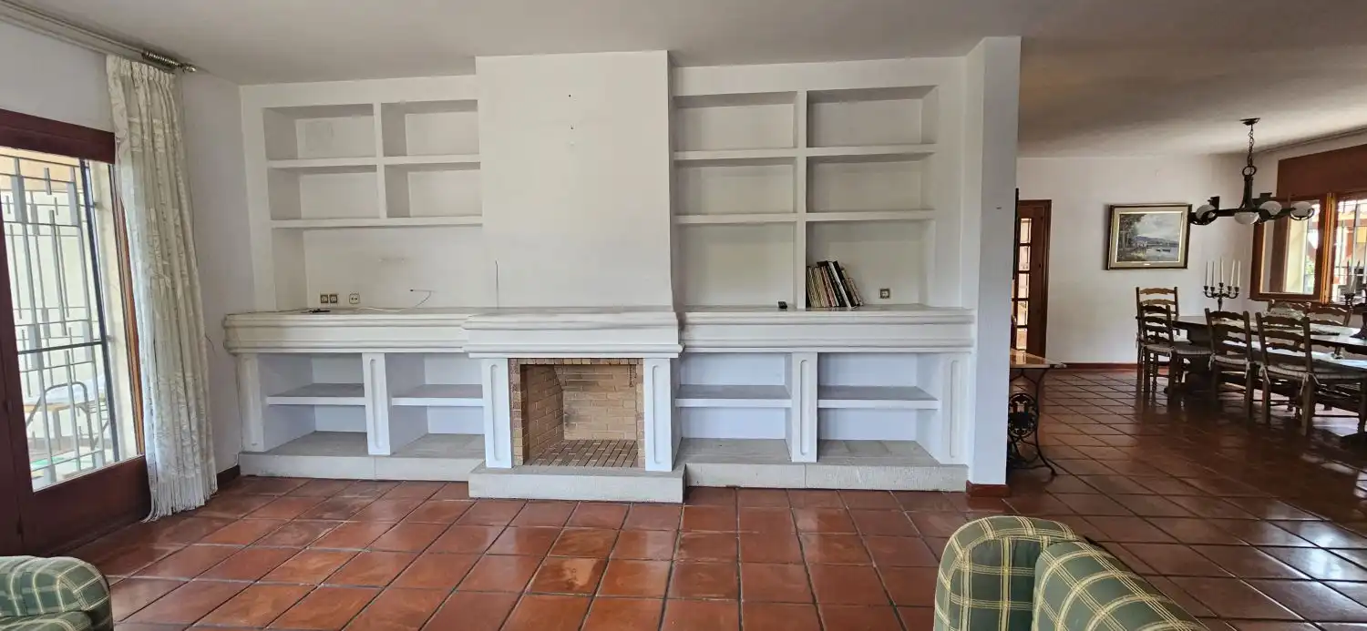 Sala d'estar de Casa o xalet en venda en Corbera de Llobregat amb Aire condicionat i Calefacció