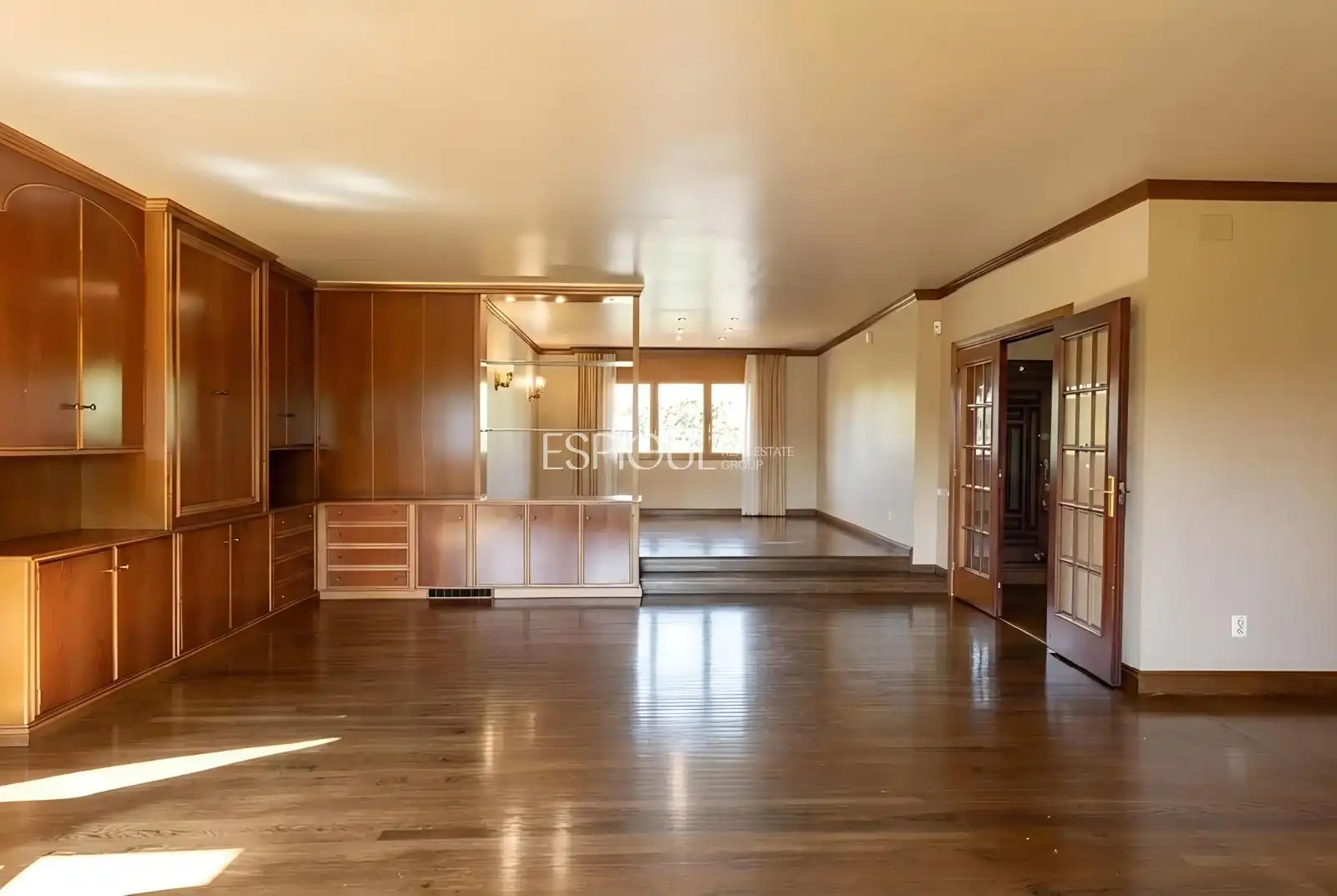 Living room of Houses for sale in Sant Cugat del Vallès  with Air Conditioner, Heating and Parquet flooring
