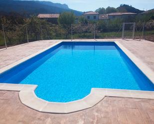 Piscina de Edifici en venda en Oña