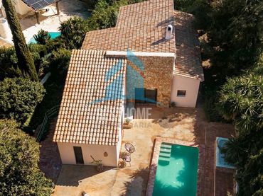 Villa con piscina in vendita a El Montgó