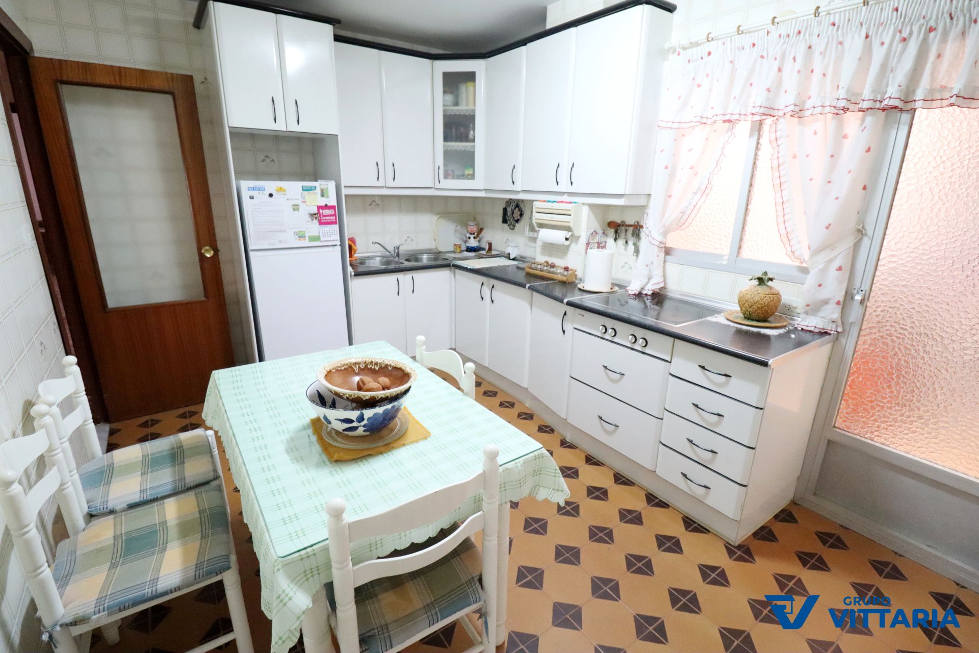 Cuina de Pis en venda en  Almería Capital amb Aire condicionat, Moblat i Forn