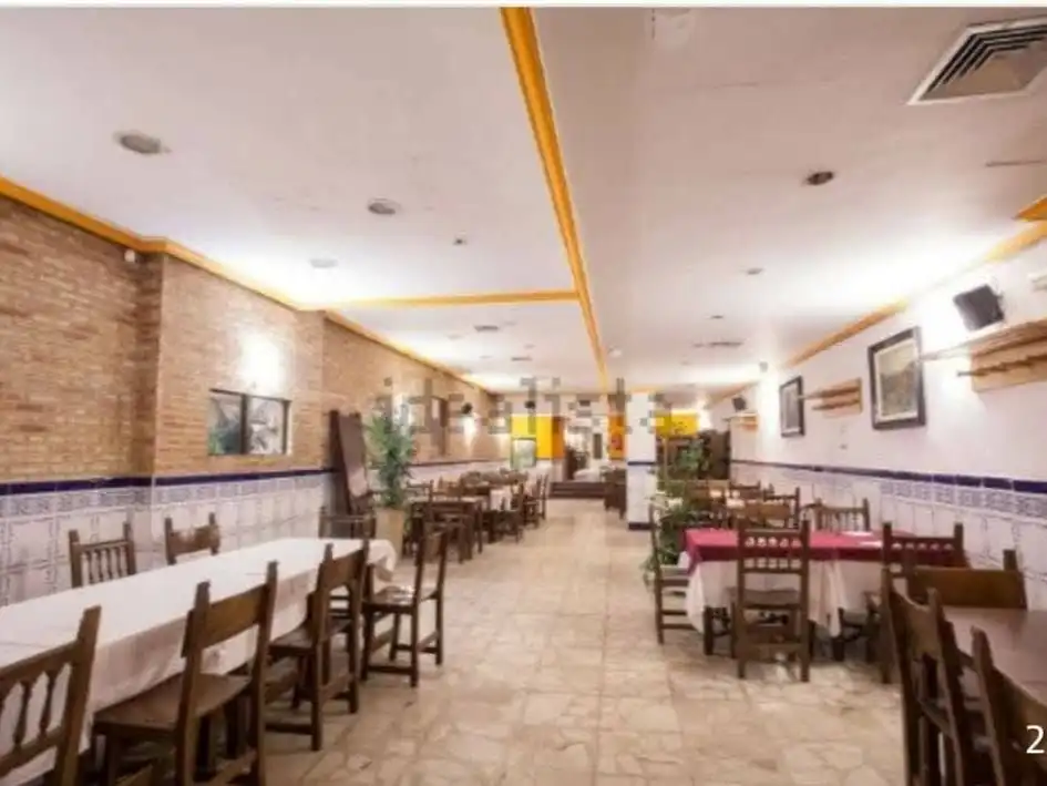 Local comercial en venda a C. de Orense 39