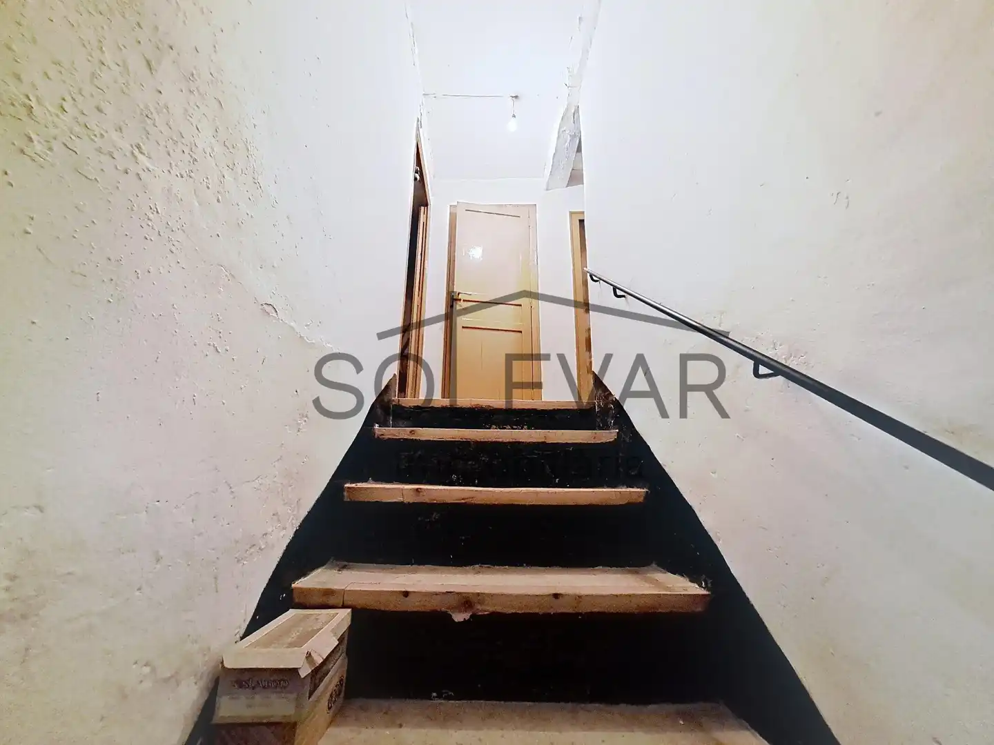 Casa adosada en venda en Tremp amb Traster