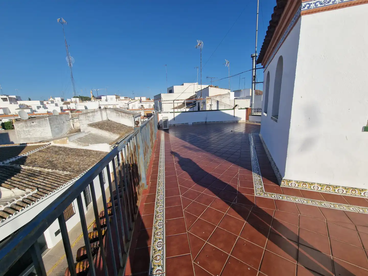 Terrassa de Pis en venda en Sanlúcar la Mayor amb Aire condicionat, Calefacció i Terrassa