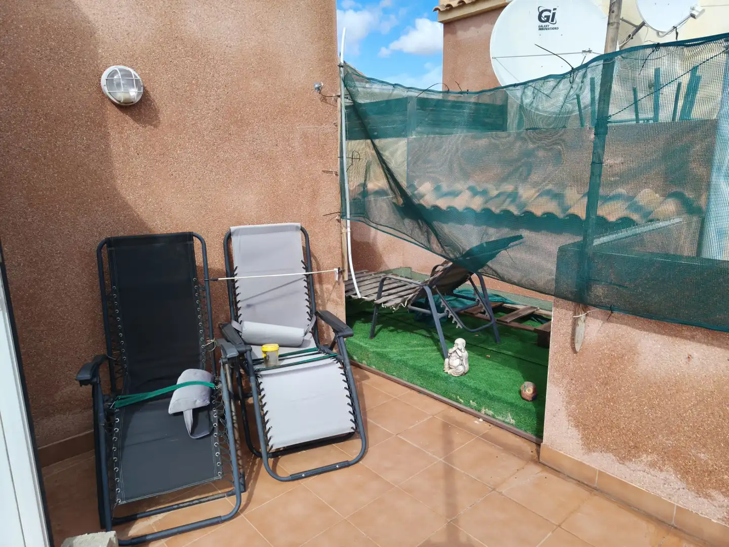 Terrasse von Einfamilien-Reihenhaus zum Verkauf in Murcia mit Privatgarten, Terrasse und Abstellraum