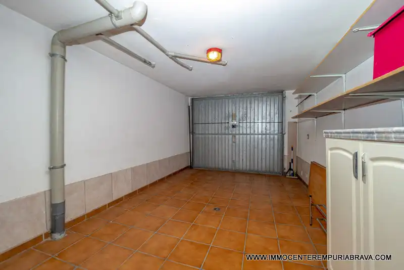 Haus oder Chalet zum Verkauf in Empuriabrava mit Klimaanlage, Heizung und Terrasse