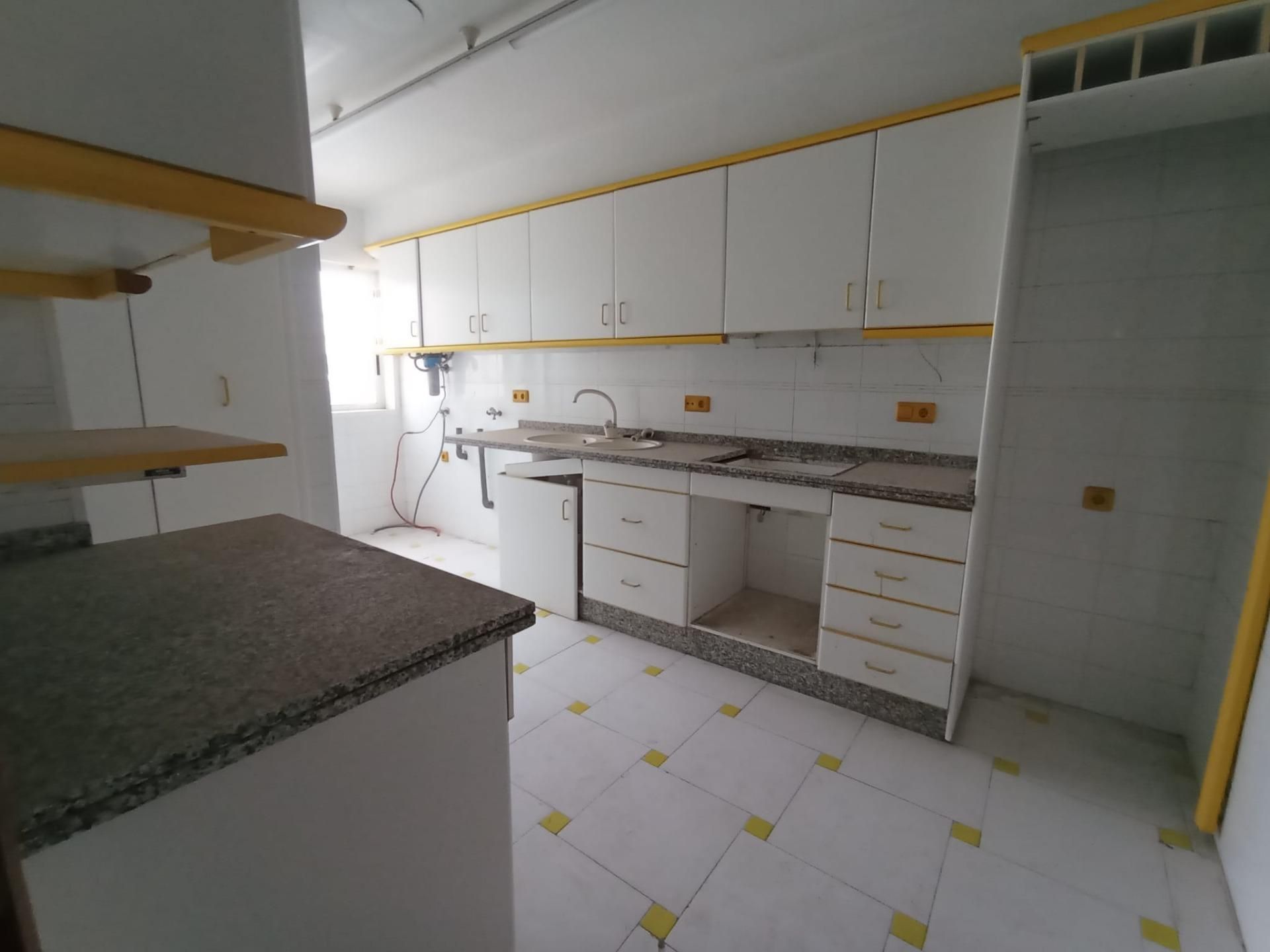 Kitchen of Flat for sale in San Vicente del Raspeig / Sant Vicent del Raspeig  with Terrace and Balcony