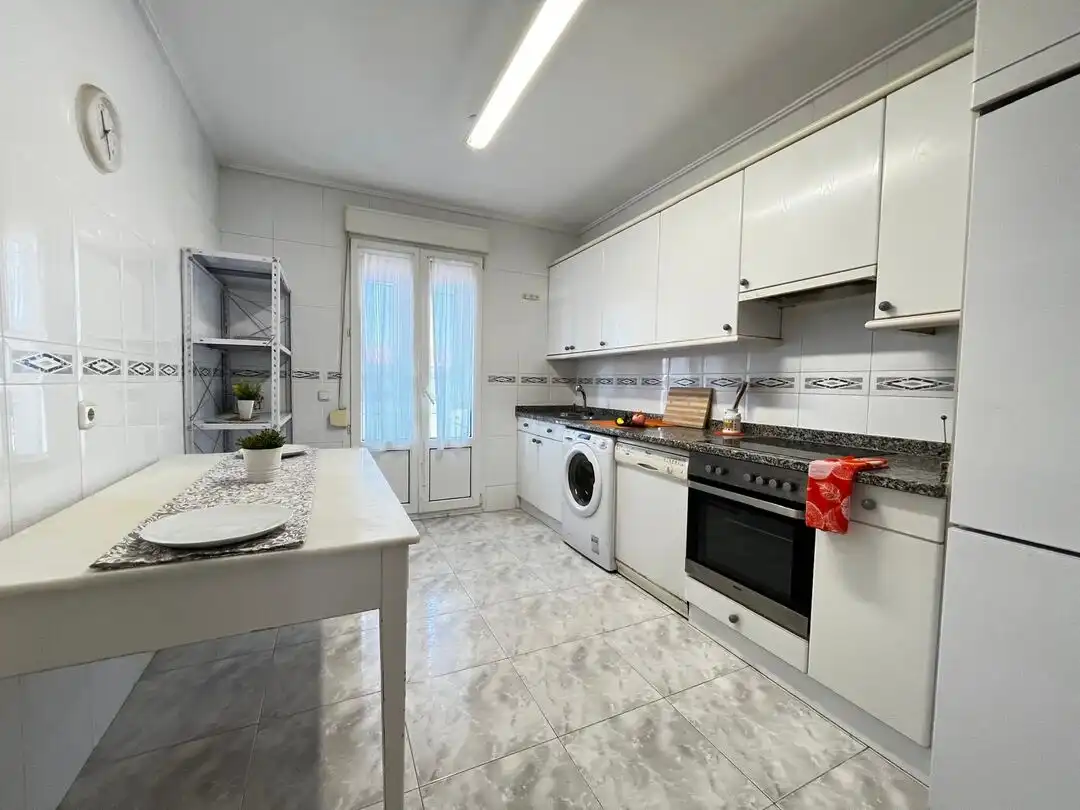 Cocina de Piso en venta en  Pamplona / Iruña con Calefacción