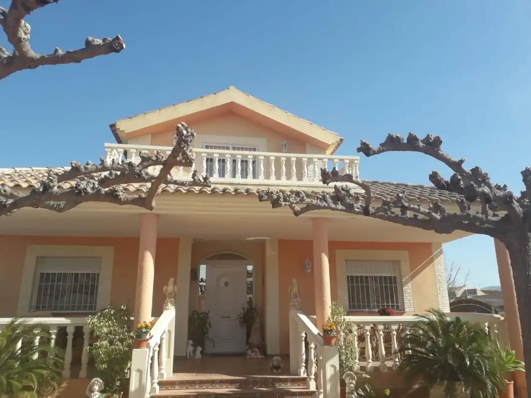 Vista exterior de Casa o xalet en venda en Murcia amb Aire condicionat, Calefacció i Jardí privat