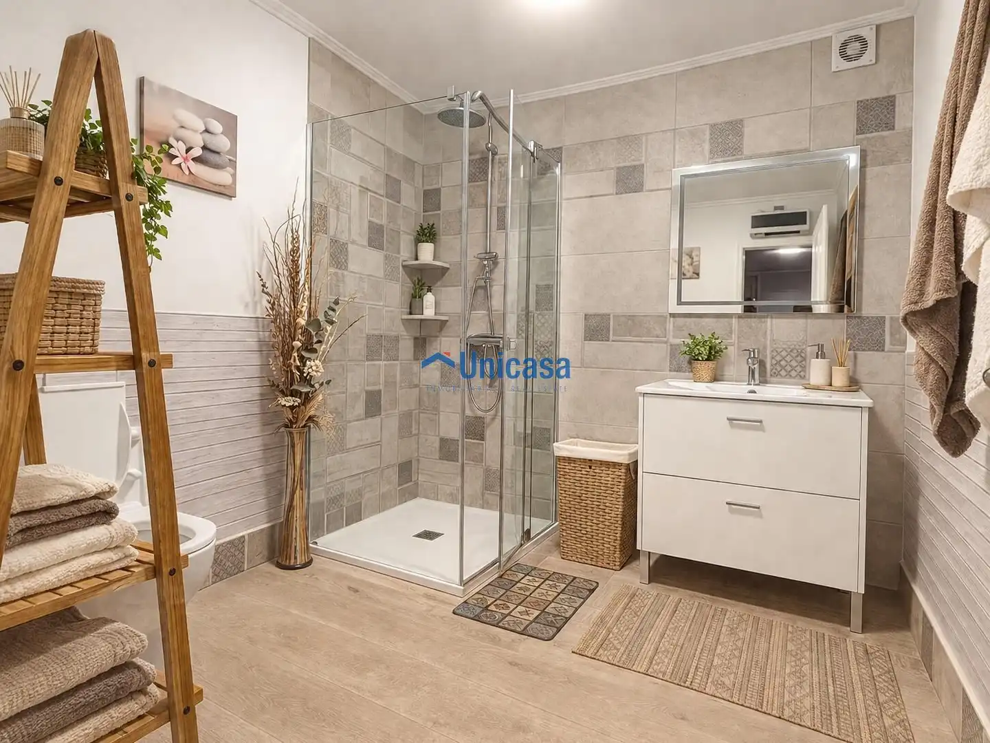 Bathroom of Detached homes for sale in Málaga  with Air Conditioner, Heating and Storage room