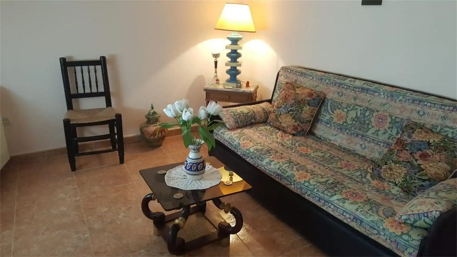 Sala de estar de Casa adosada en venta en Valdeverdeja con Amueblado, Lavadora y Microondas