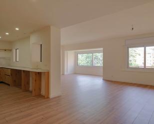 Living room of Flat to rent in  Barcelona Capital  with Air Conditioner and Balcony