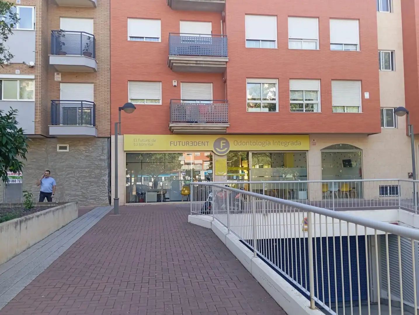 Vista exterior de Local de alquiler en Murcia
