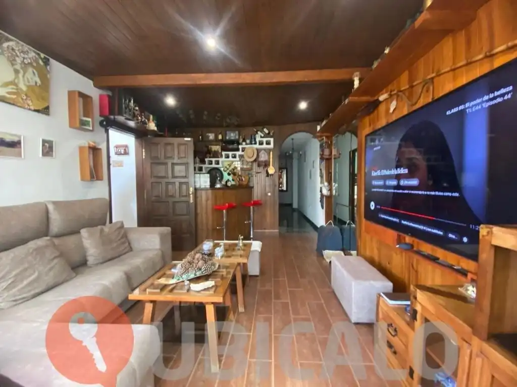 Sala de estar de Casa adosada en venta en San Cristóbal de la Laguna con Terraza, Trastero y Amueblado