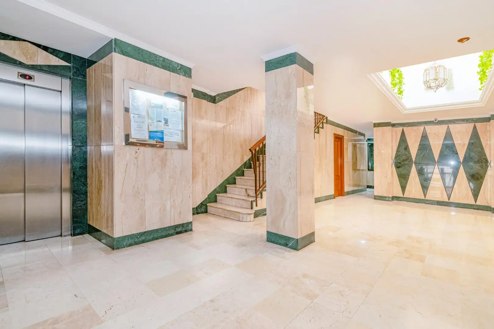 Piso en venta en Granada con Aire acondicionado, Calefacción y Balcón