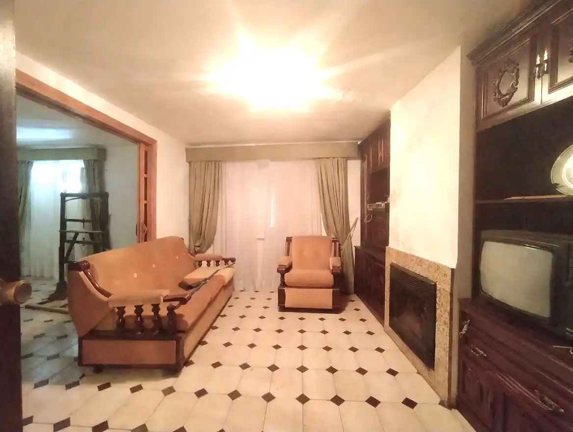 Living room of Single-family semi-detached for sale in Trujillo  with Terrace and Balcony