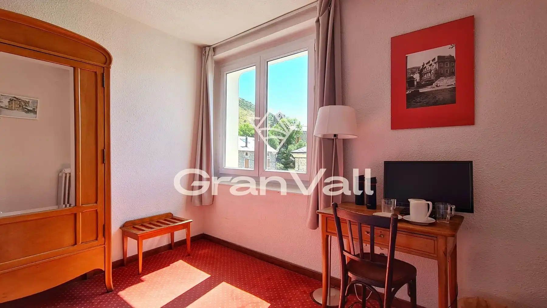 Habitación de Edificio en venta en Latour - de - Carol