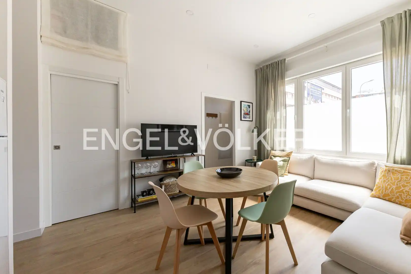 Exterior view of Flat for sale in Madrid  with Heating