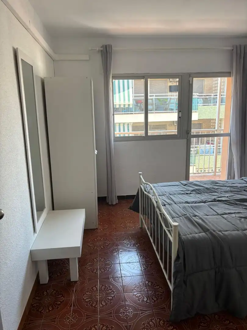 Habitación de Apartamento de alquiler en Moncofa con Aire acondicionado, Calefacción y Terraza