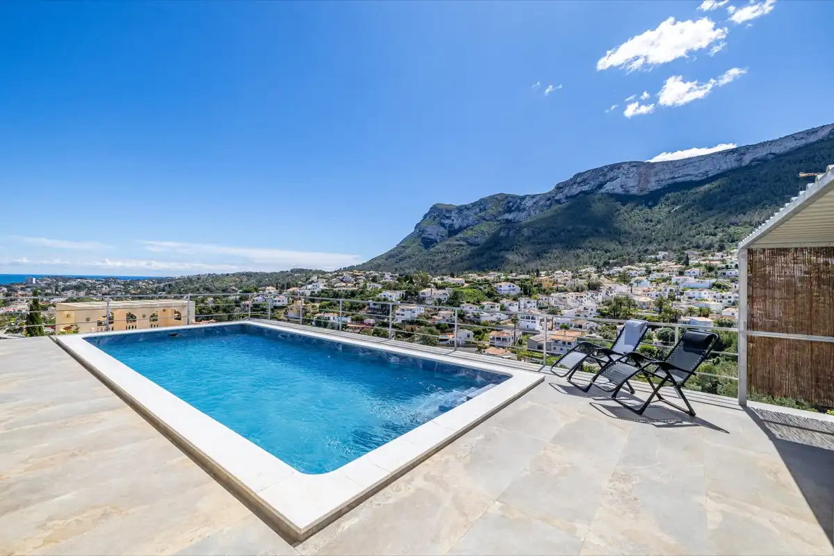 Swimming pool of Houses for sale in Dénia  with Air Conditioner, Heating and Private garden