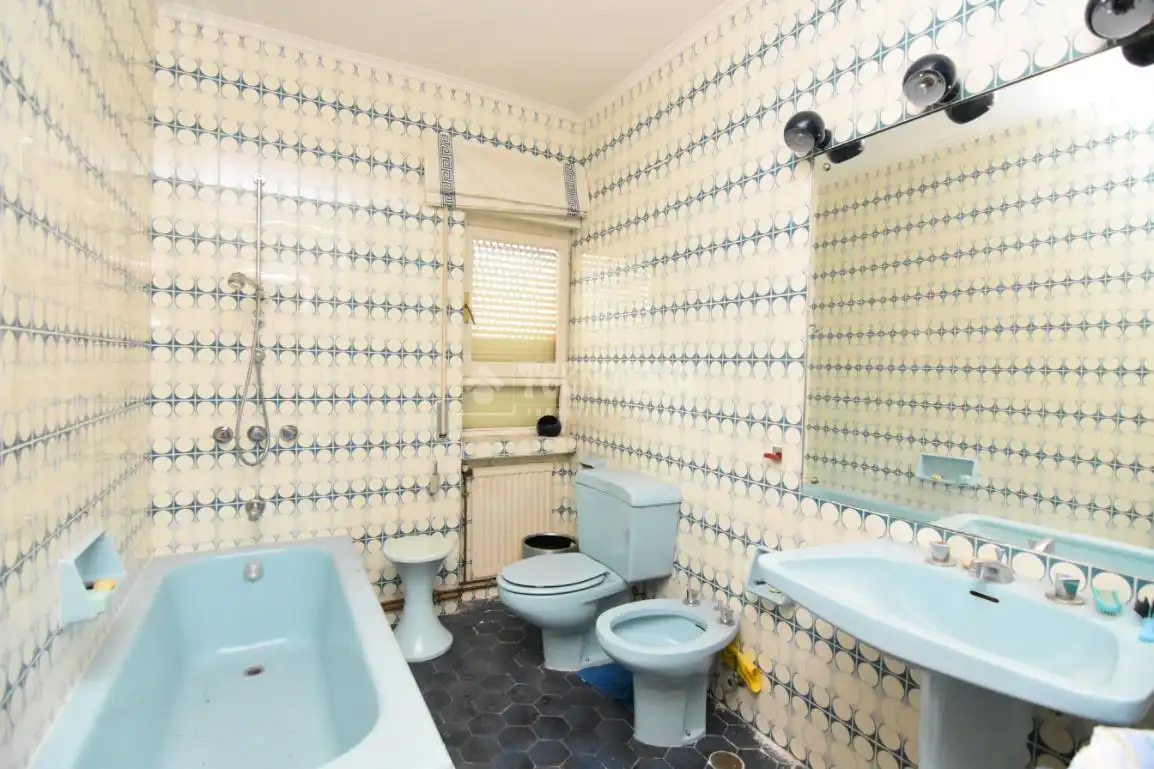 Baño de Casa o chalet en venta en Villaviciosa de Odón con Calefacción, Jardín privado y Terraza
