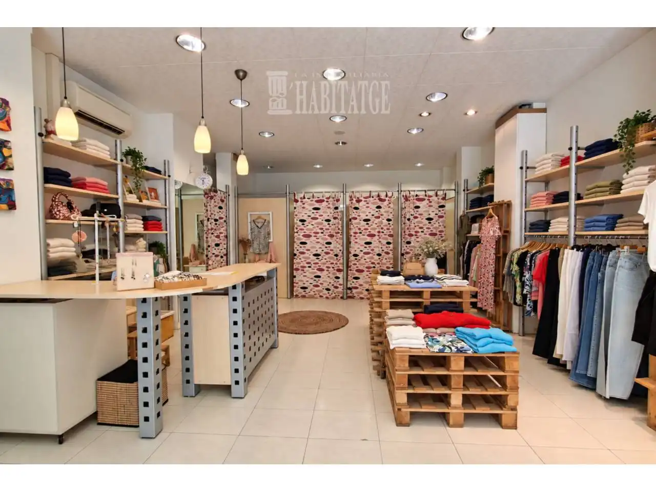 Local comercial en venda a Calle MONTRODON