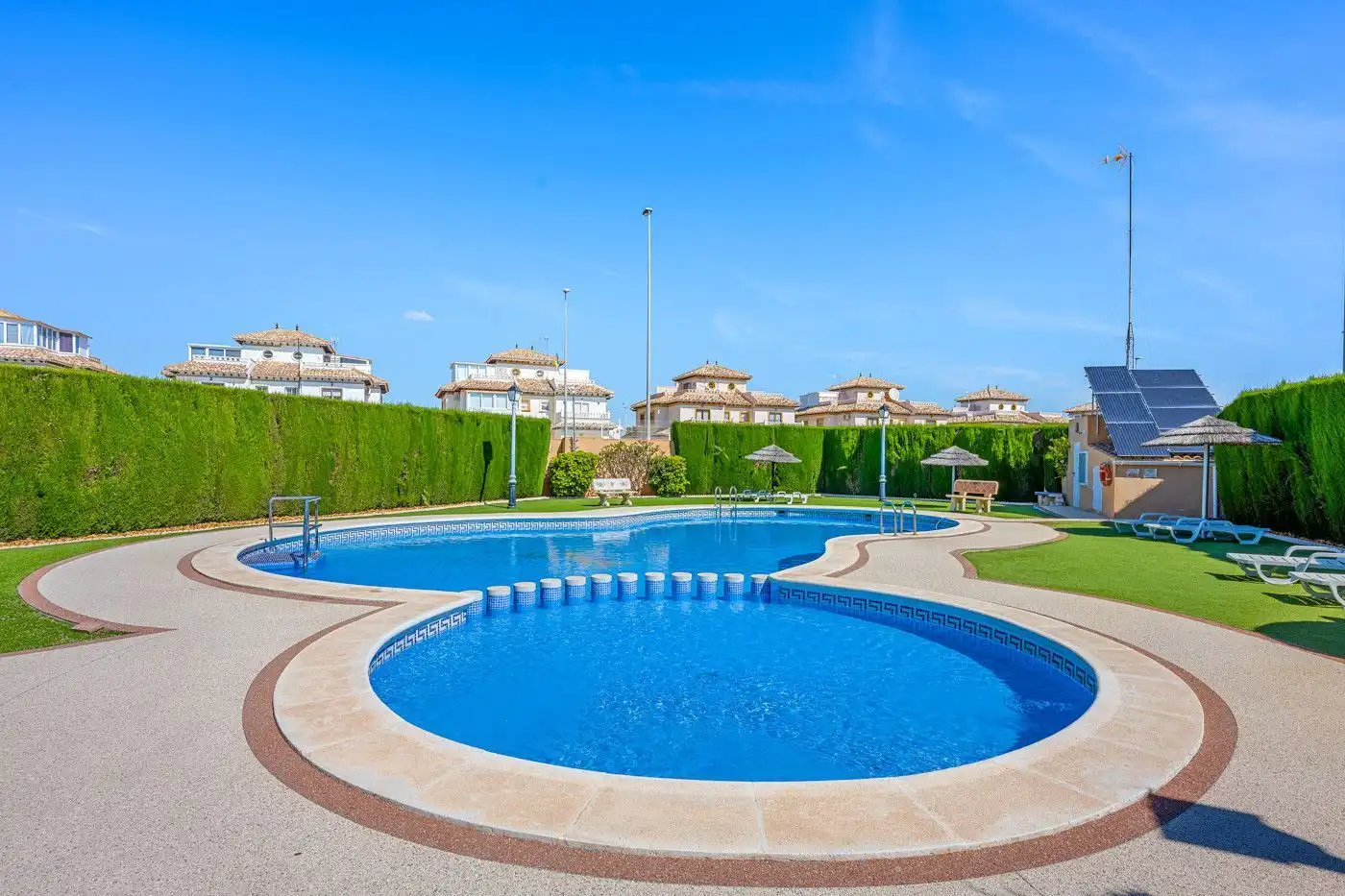 Piscina de Casa adosada en venta en Orihuela con Aire acondicionado, Jardín privado y Terraza