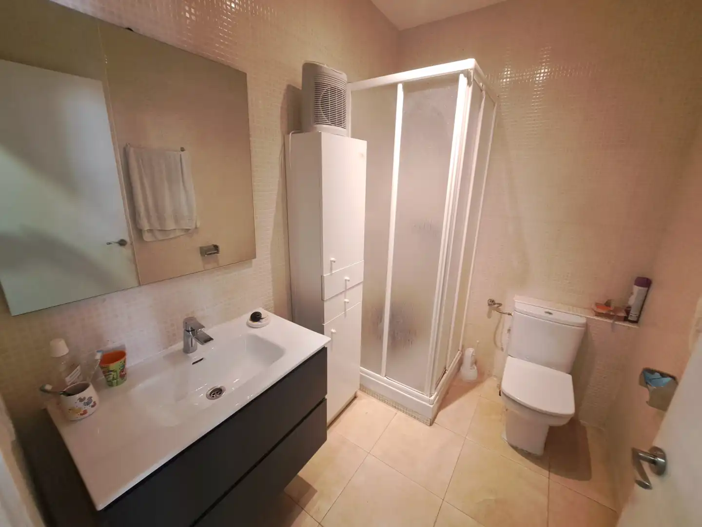 Baño de Planta baja en venta en Mataró con Aire acondicionado, Calefacción y Horno