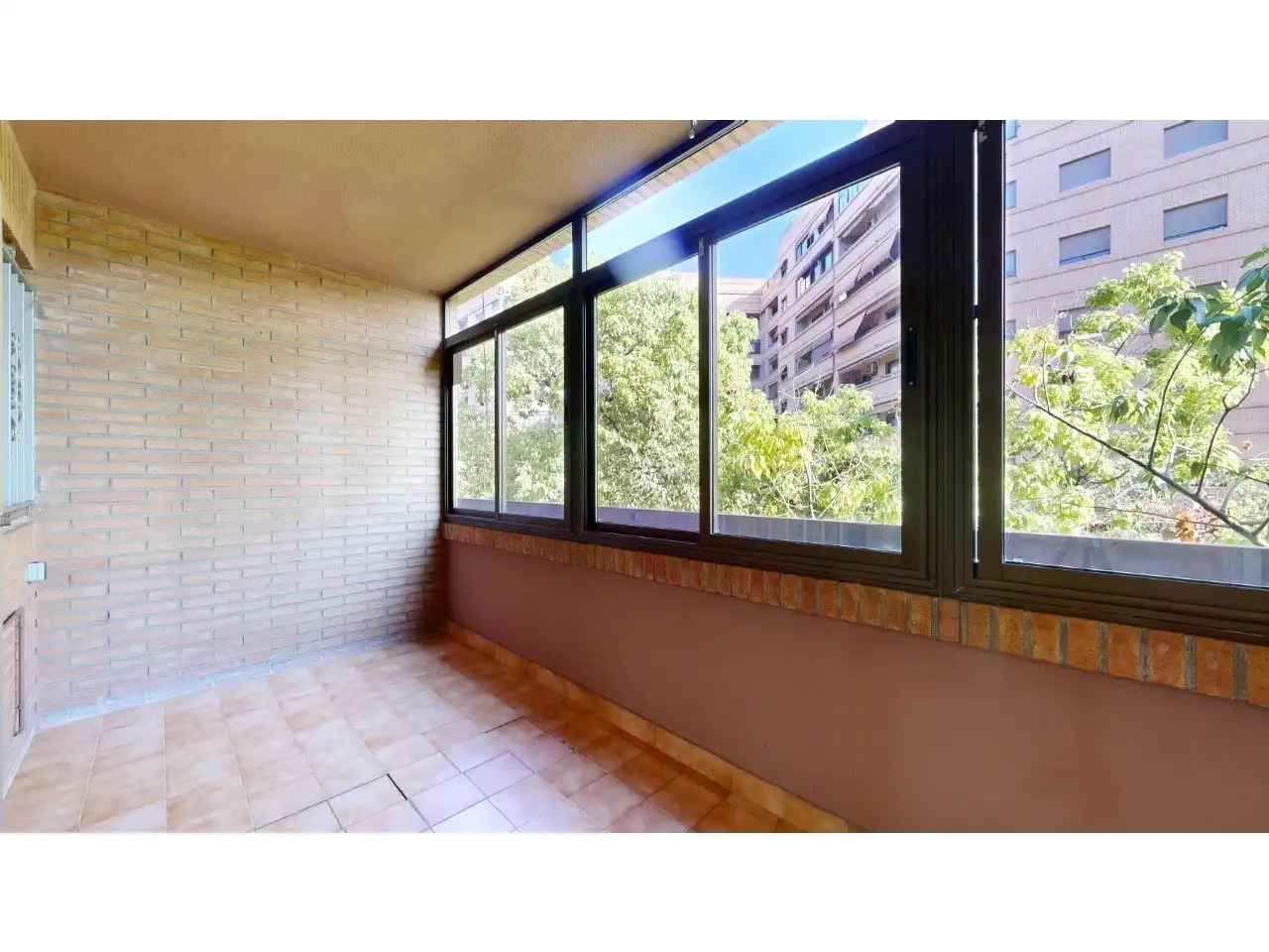 Vista exterior de Piso en venta en Valencia con Aire acondicionado, Calefacción y Jardín privado