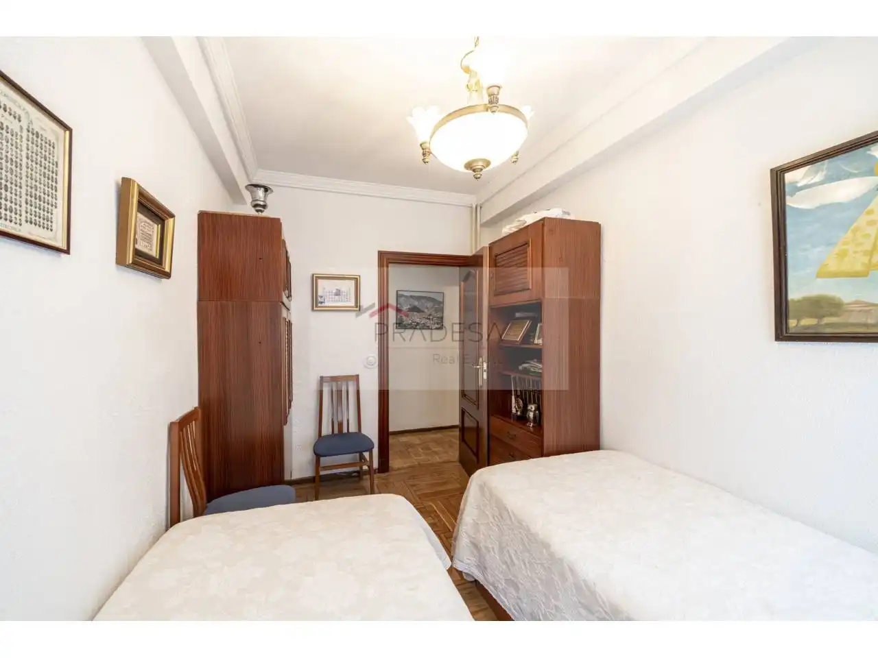 Habitación de Piso en venta en Madrid con Calefacción, Parquet y Terraza