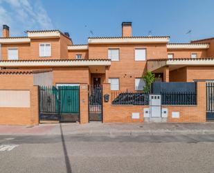 Exterior view of Single-family semi-detached for sale in Barcience