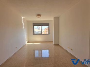 Piso con ascensor en venta en Carretera Granada