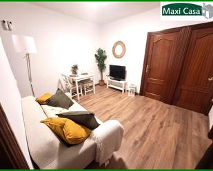 Living room of Flat for sale in L'Hospitalet de Llobregat  with Parquet flooring