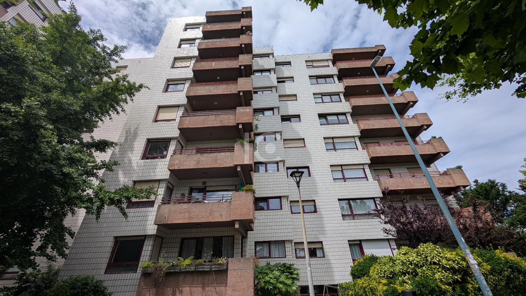 Vista exterior de Pis en venda en Getxo  amb Calefacció, Terrassa i Traster