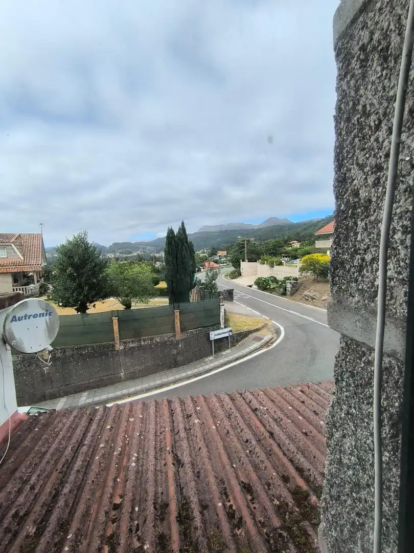 Vista exterior de Casa o xalet en venda en Gondomar amb Calefacció i Balcó