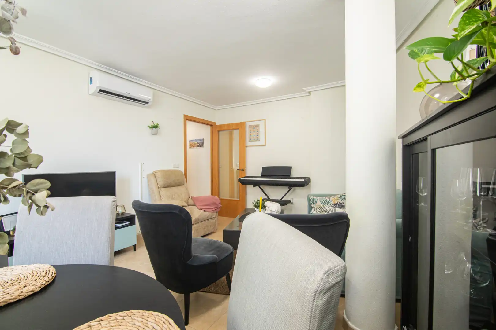 Sala d'estar de Pis en venda en Santa Pola amb Aire condicionat, Terrassa i Moblat
