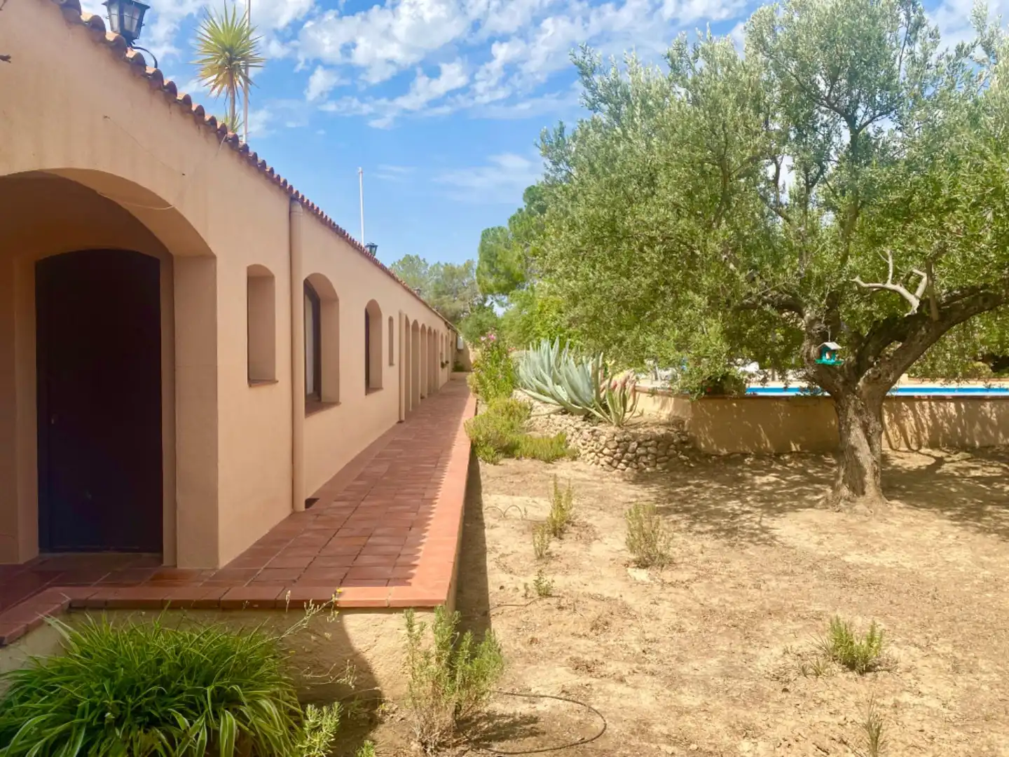 Exterior view of Commercial properties for sale in El Molar (Tarragona)  with Air Conditioner