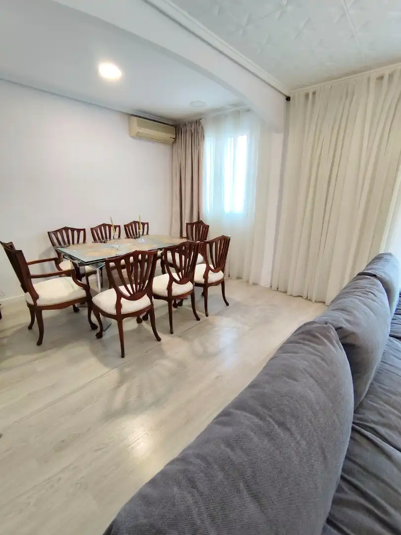 Comedor de Piso en venta en Valencia con Aire acondicionado, Amueblado y Horno