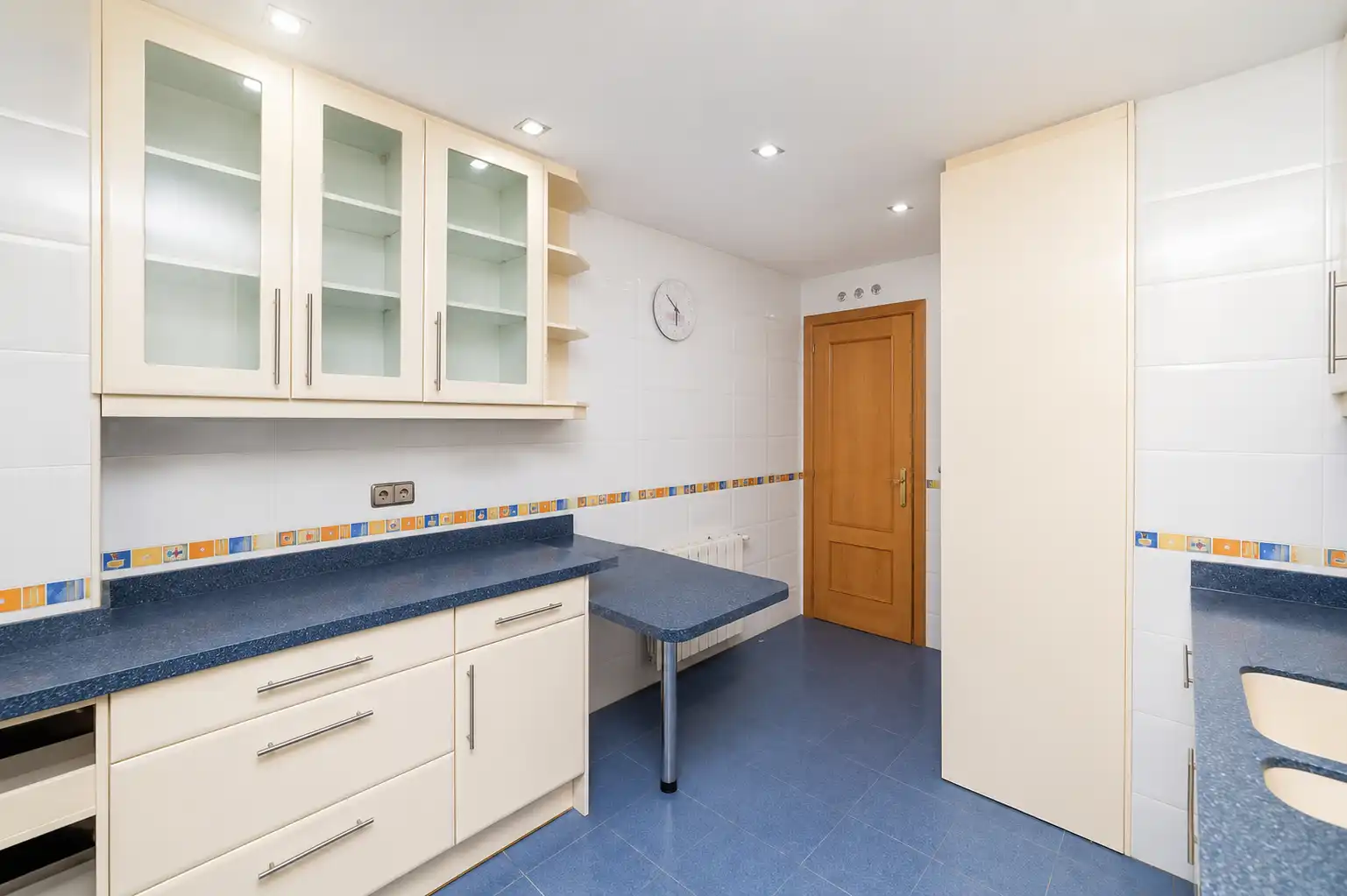 Kitchen of Flat for sale in Navalcarnero  with Air Conditioner, Heating and Parquet flooring