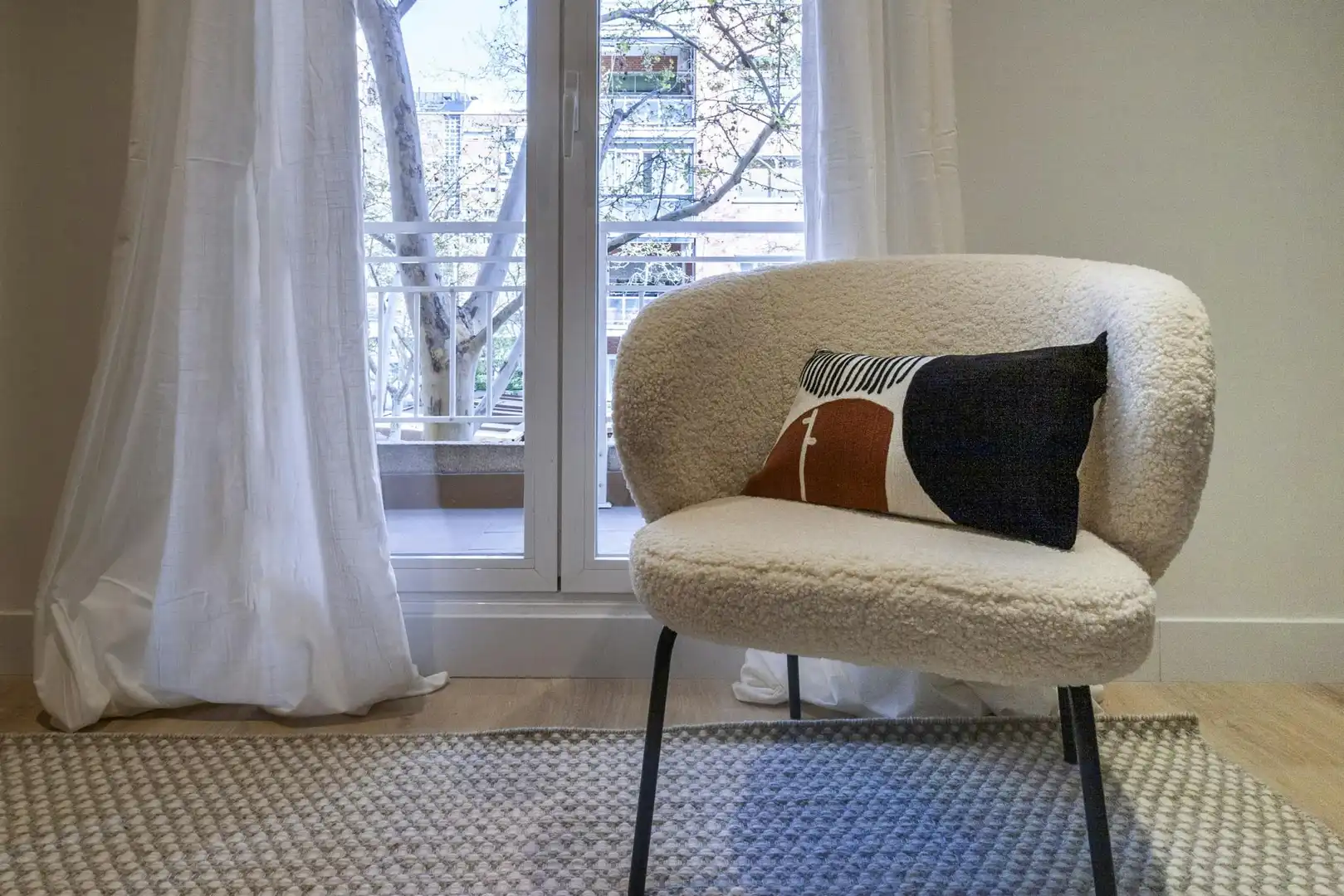 Habitación de Piso de alquiler en Madrid con Aire acondicionado, Lavadora y TV