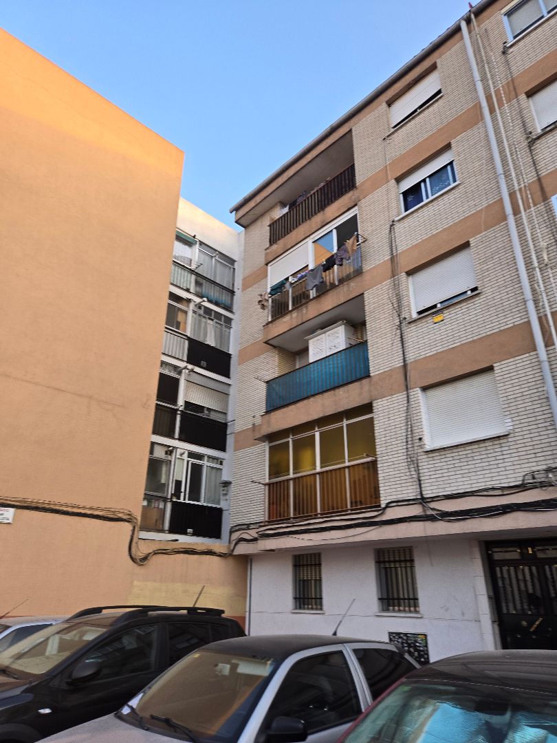 Vista exterior de Pis en venda en Parla amb Terrassa