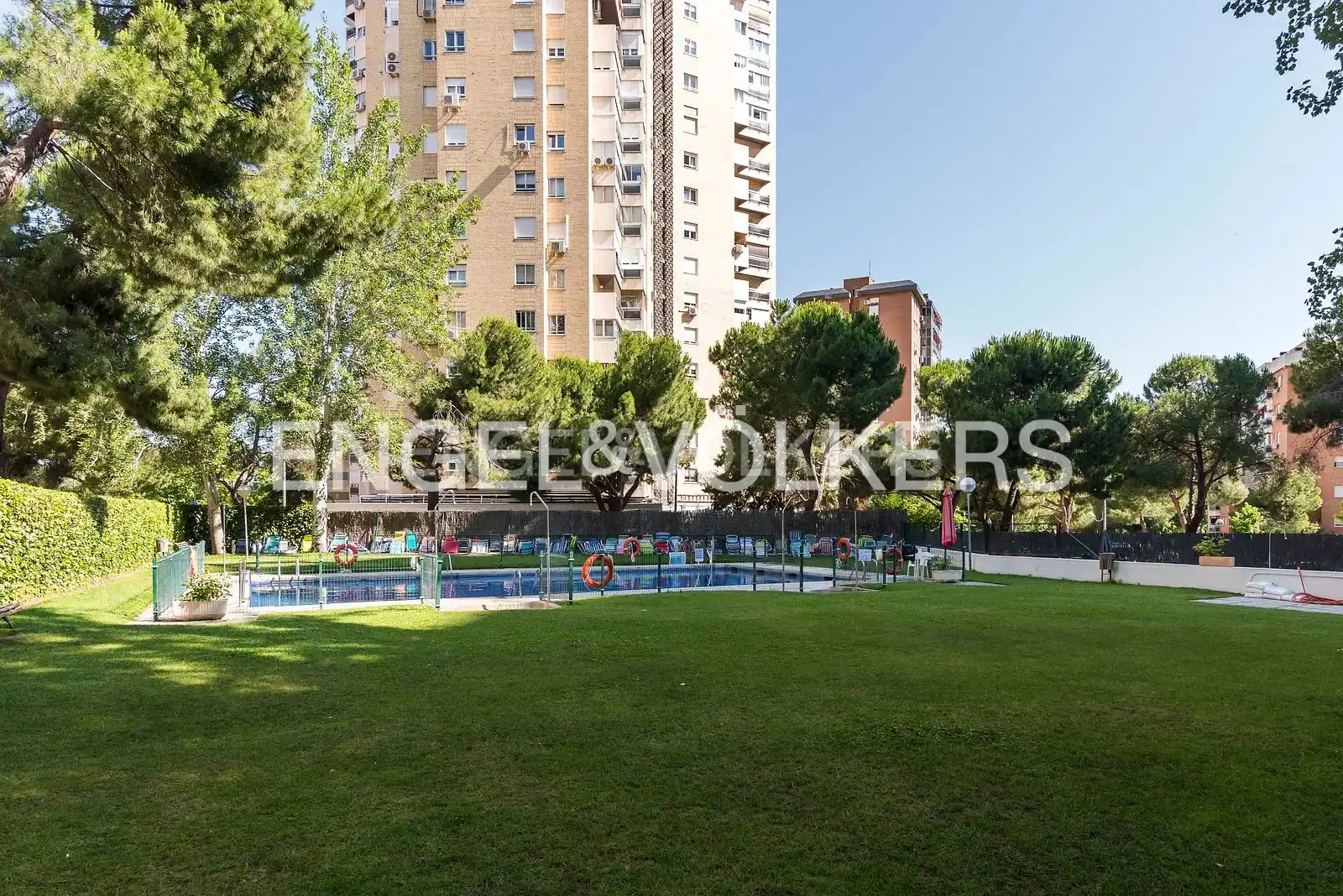 Vista exterior de Pis en venda en Madrid amb Aire condicionat, Calefacció i Parquet
