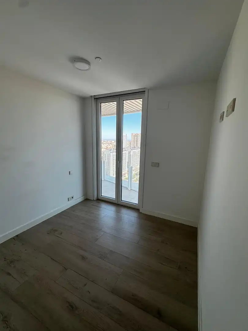 Dormitori de Apartament de lloguer en Valencia amb Aire condicionat, Jardí privat i Terrassa