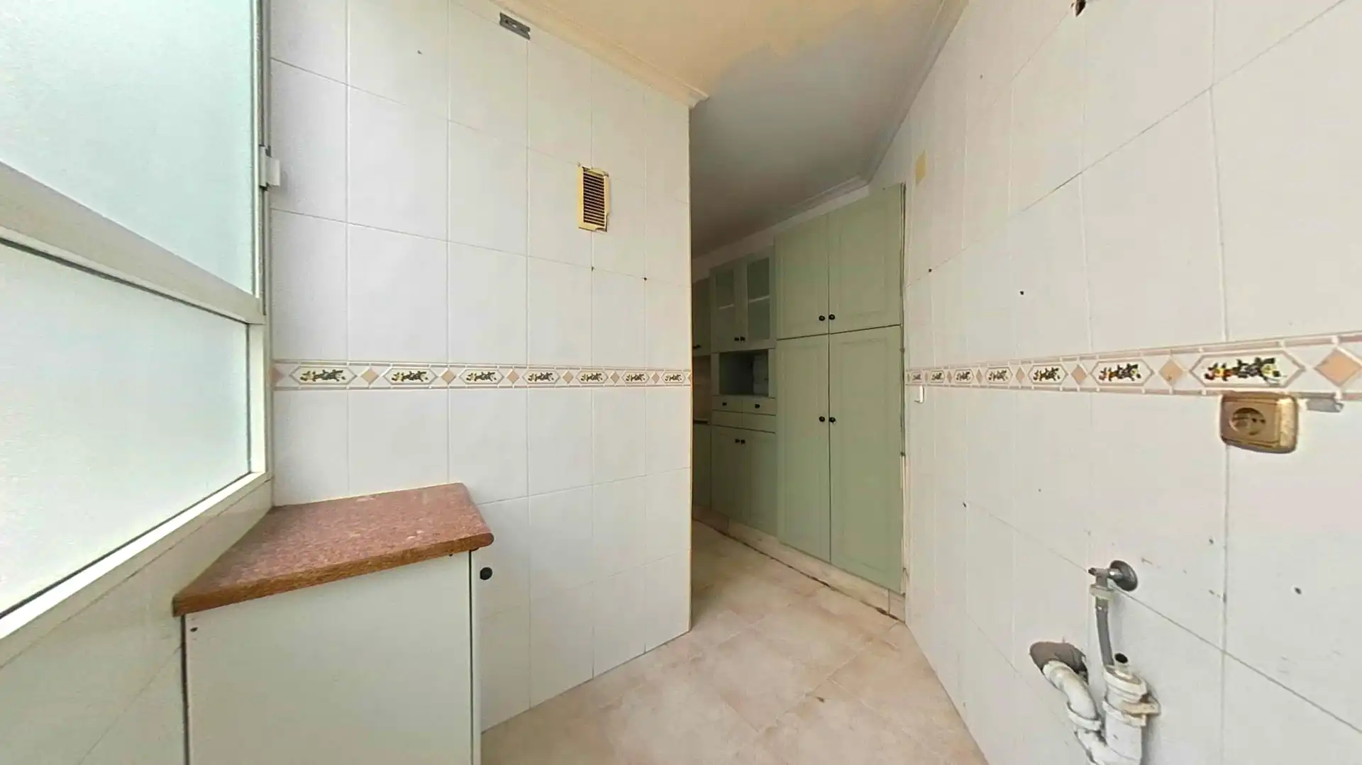 Küche von Wohnung zum Verkauf in Bigastro mit Klimaanlage und Balkon