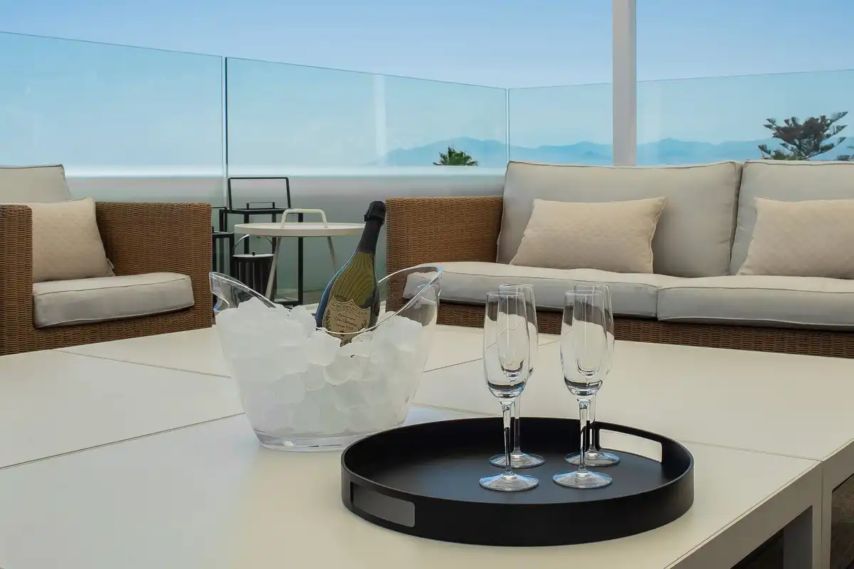 Terrassa de Casa o xalet en venda en Marbella amb Aire condicionat, Jardí privat i Terrassa