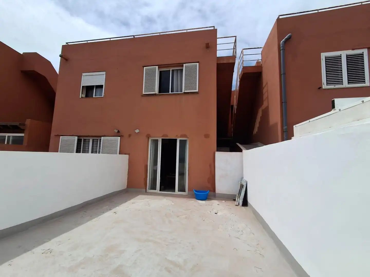 Vista exterior de Casa adosada en venta en Puerto del Rosario
