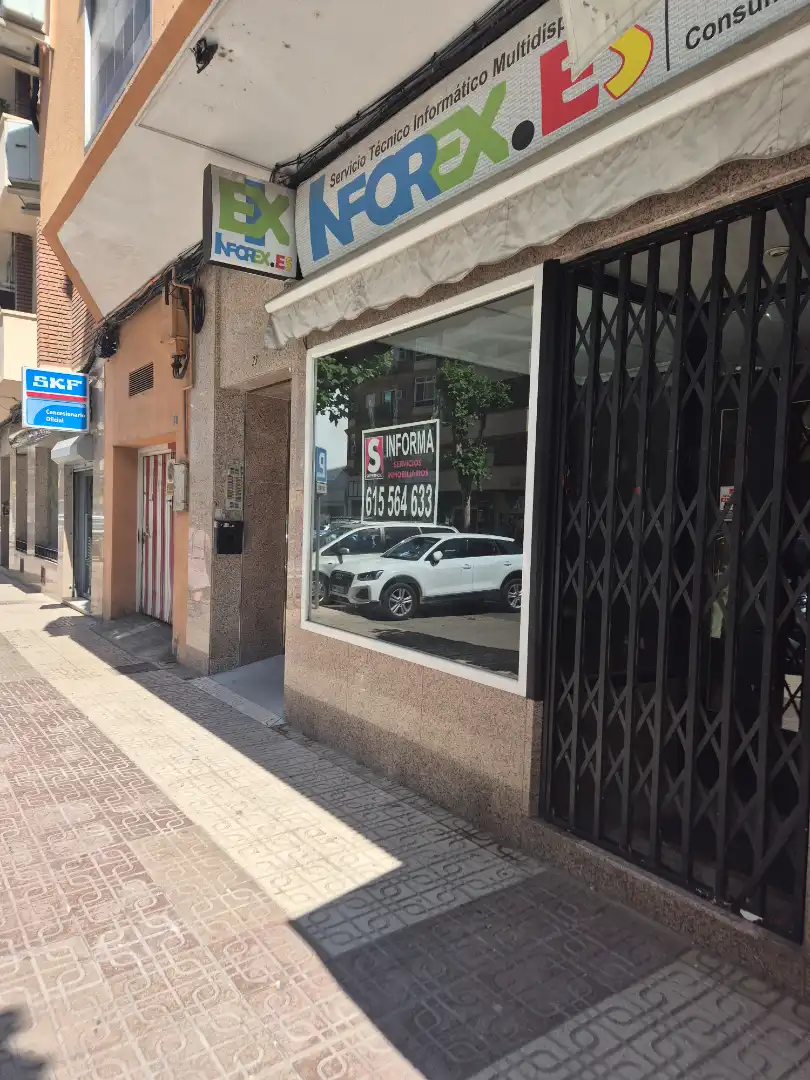 Local de lloguer a Avenida Ricardo Carapeto Zambrano, San Roque - Ronda Norte