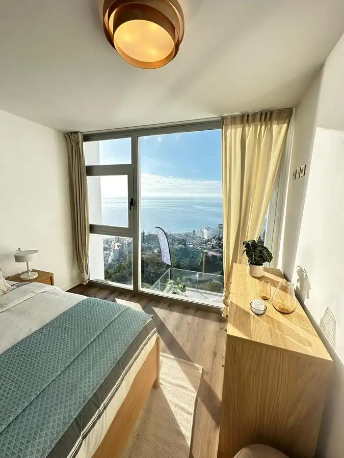 Schlafzimmer von Einfamilien-Reihenhaus zum Verkauf in Almuñécar mit Klimaanlage, Heizung und Parkett