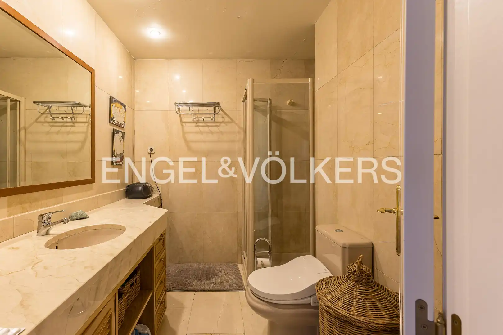 Baño de Casa o chalet en venta en Madrid con Aire acondicionado, Calefacción y Jardín privado